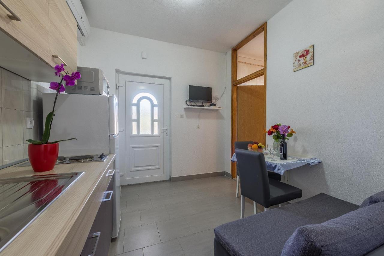 Apartmani Mlinar9 #2 Gornji Karin Extérieur photo